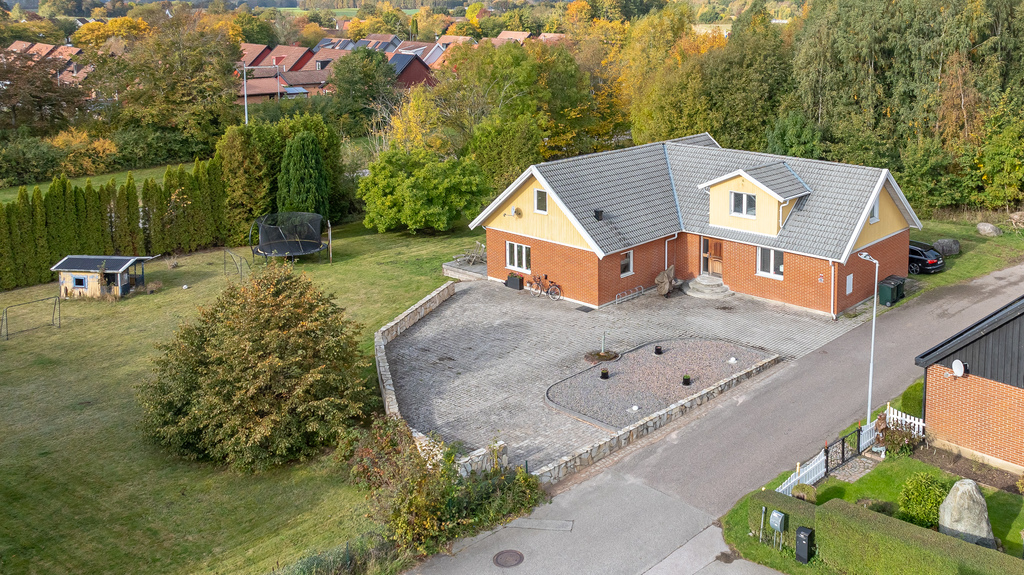 Apollofjärilgatan 1