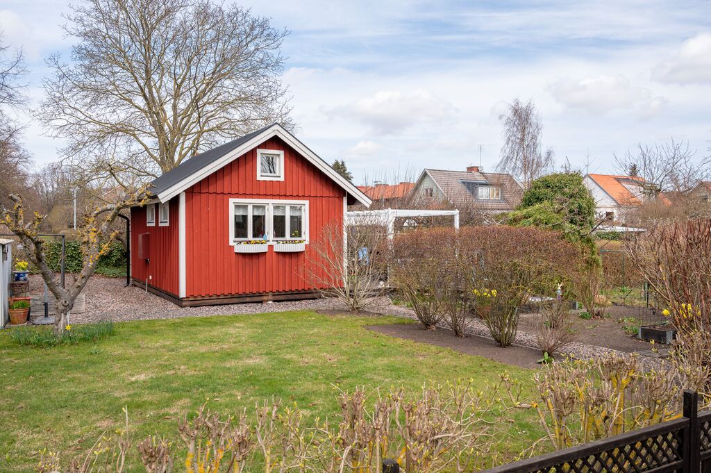 Folkparksvägen 21 - Kolonistuga 40