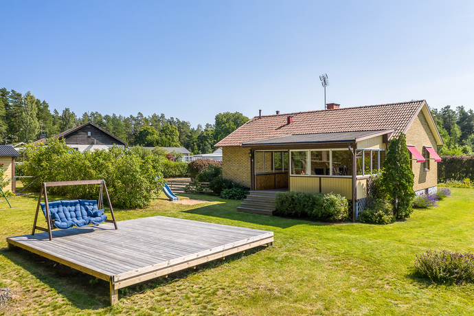 Bild på huset innan dräneringen
